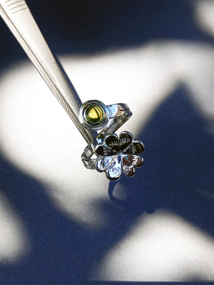 Anillo Trébol Peridoto