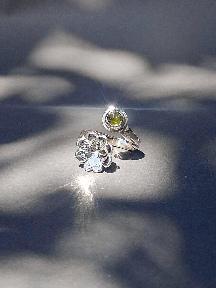 Anillo Trébol Peridoto - Imagen 4